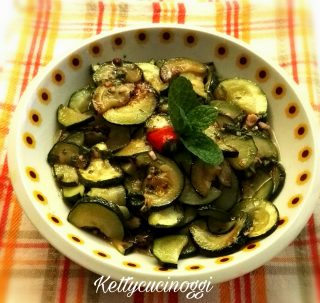 ZUCCHINE ALLA SCAPECE PICCANTI