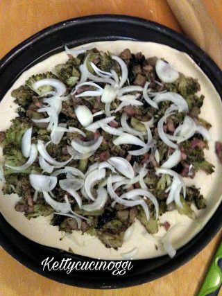 Schiacciata di Catania con broccoli
