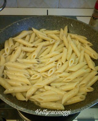 Penne cacio pepe e lardo 