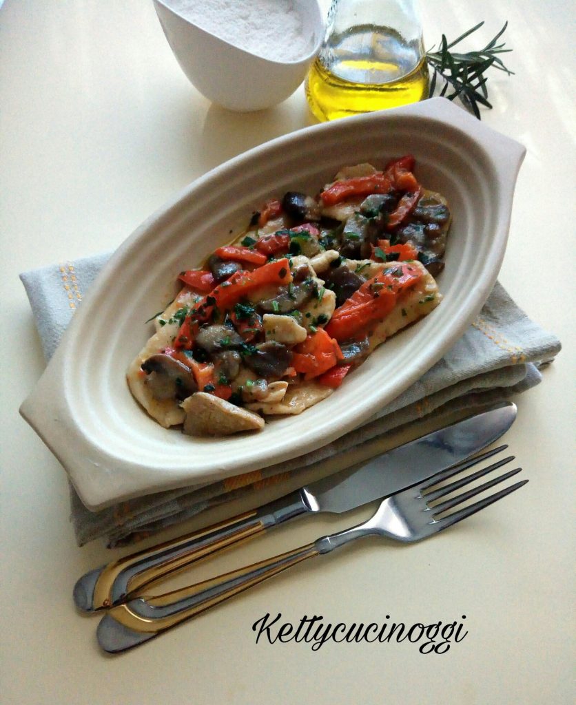 Scaloppine di tacchino peperoni e funghi 