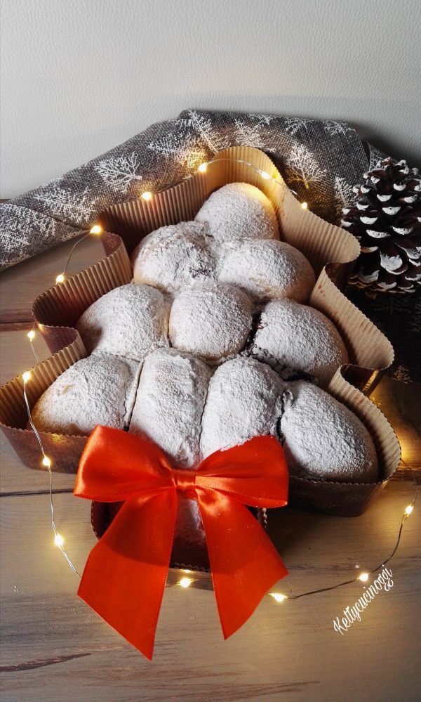 Ecco qui come si presenterà il nostro <i><b>Danubio dolce albero di Natale</b></i> una volta pronto.