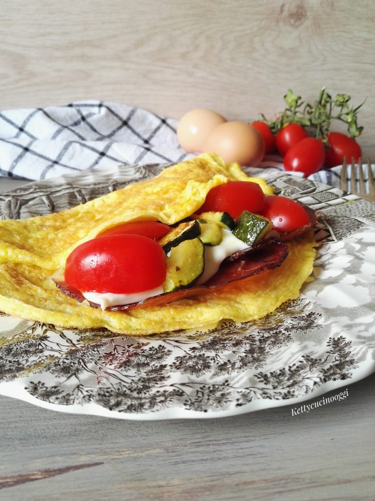 OMELETTE CON ZUCCHINE E POMODORINI