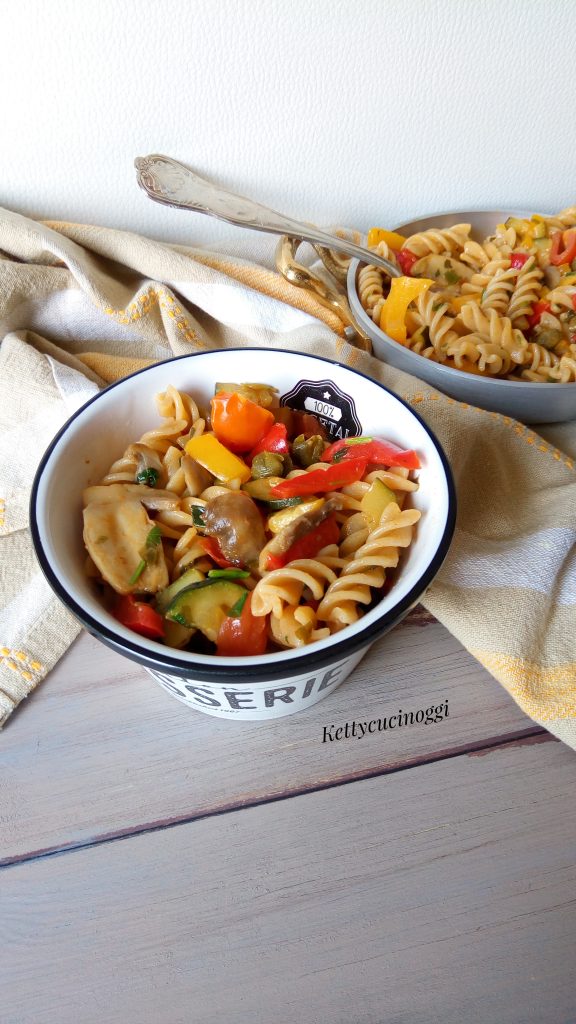 FUSILLI INTEGRALI ALL’ORTOLANA CON RAGU’ DI VERDURE