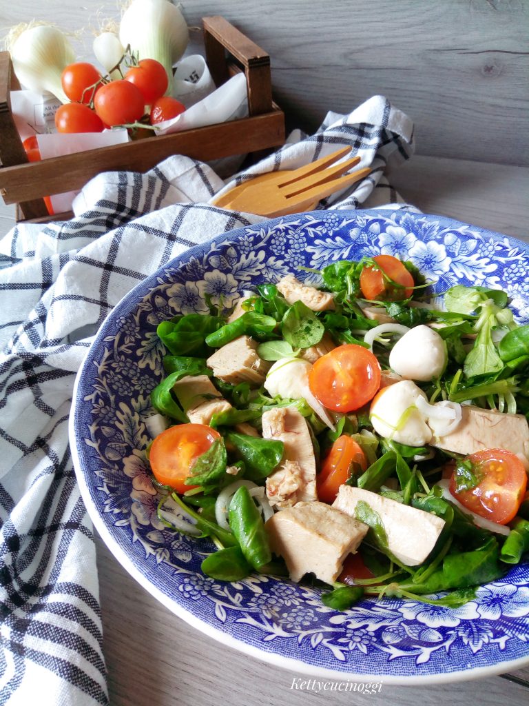 INSALATA DI TONNO FRESCO CON VINAIGRETTE DI CITRONETTE