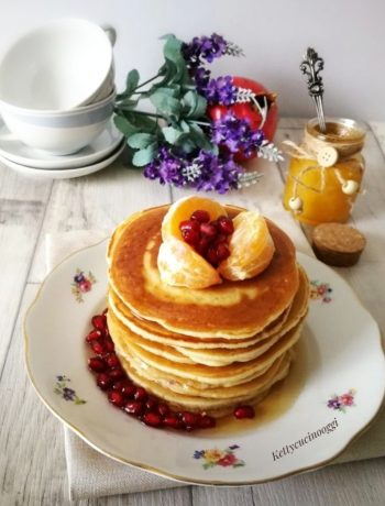 PANCAKES AL LATTE DI COCCO CON LA CANNELLA