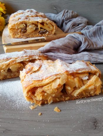 STRUDEL DI MELE CON MANDORLE E NOCI PECAN