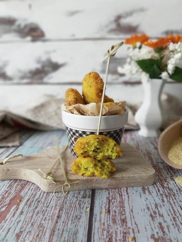Le nostre <i><b>polpette di cous cous zafferano e zucchine</b></i> sono pronte per essere portate a tavola.