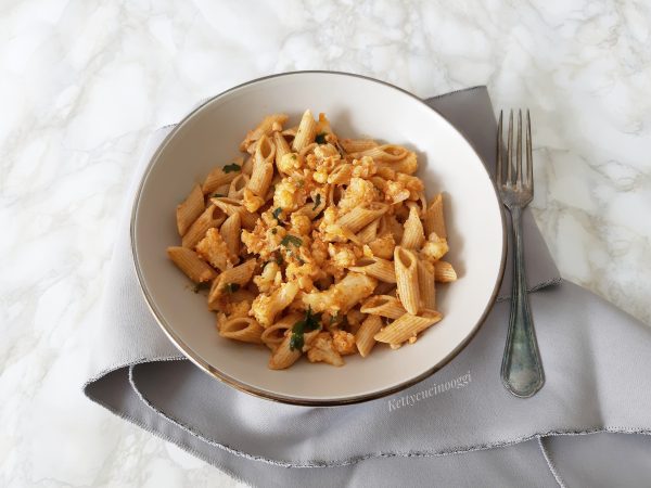 PASTA  INTEGRALE CON CAVOLFIORE E NDUJA