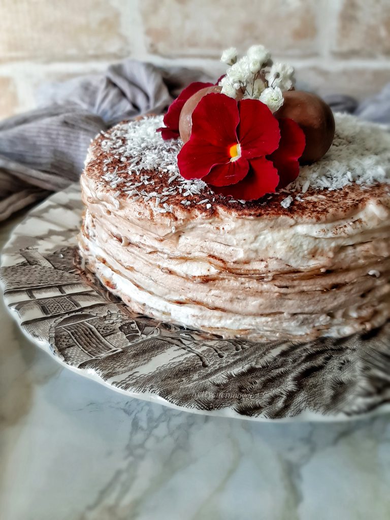 TORTA DI CREPES AL COCCO