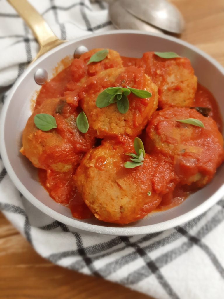 POLPETTE AL SUGO VEGETARIANE 