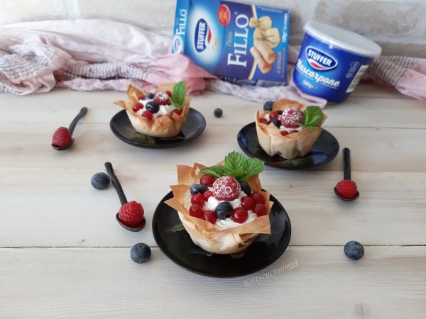 CESTINI DI PASTA FILLO AI FRUTTI ROSSI: LA RICETTA