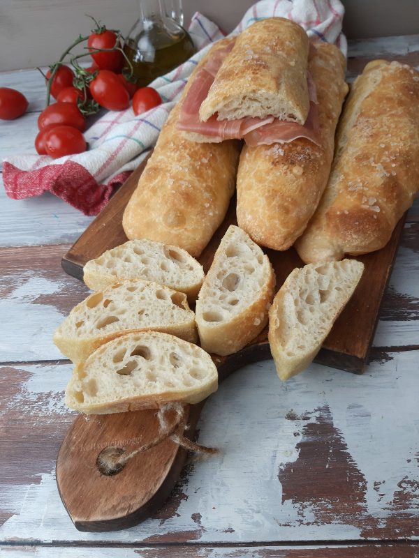 Una volta pronti lasciamo raffreddare, beh chi ci riesce, io ho voluto subito assaggiarli ancora caldi.