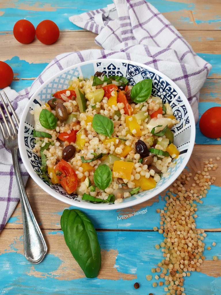 INSALATA FREDDA DI FREGOLA ALLE VERDURE