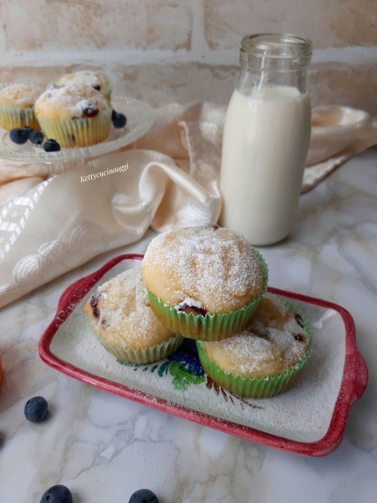 MUFFIN RICOTTA E MIRTILLI