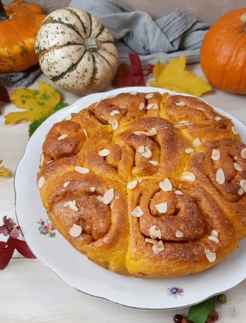 PANBRIOCHE ZUCCA E MANDORLE