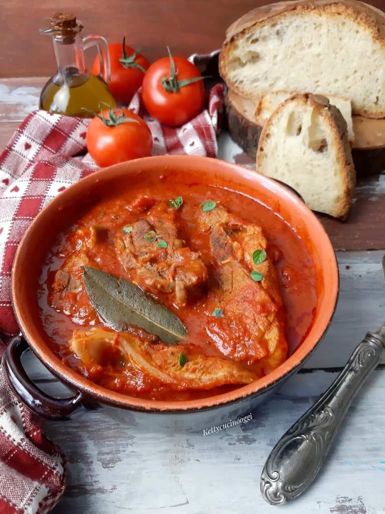 CARNE A SUGO DI AGNELLO