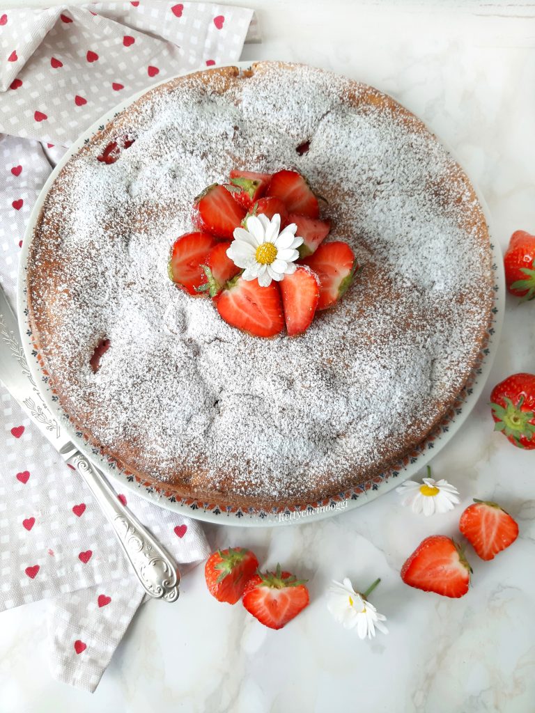 TORTA SOFFICE MASCARPONE E FRAGOLE