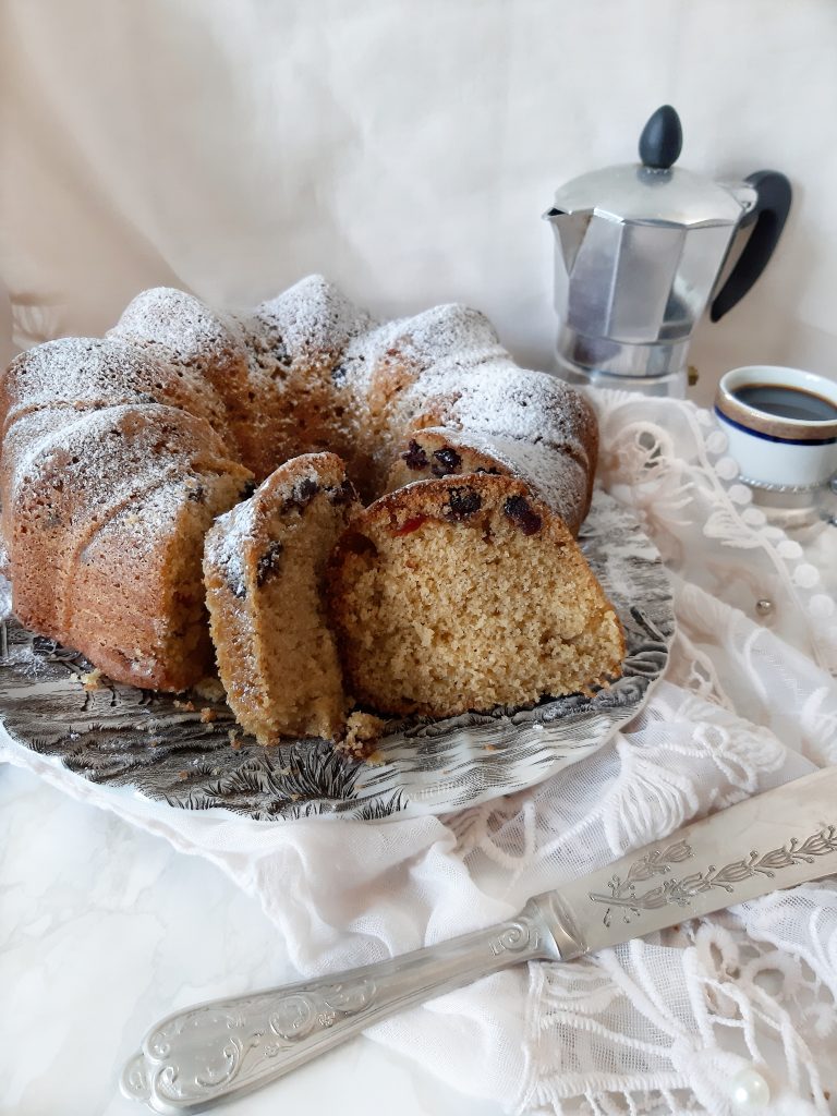 CIAMBELLA AL SUCCO DI MELAGRANA 