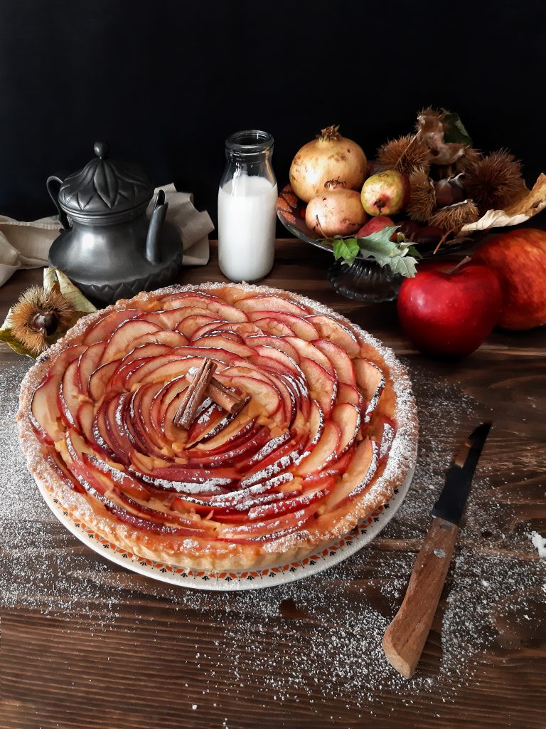 CROSTATA DI MELE E CREMA ALLA CANNELLA