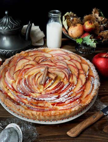 CROSTATA DI MELE E CREMA ALLA CANNELLA