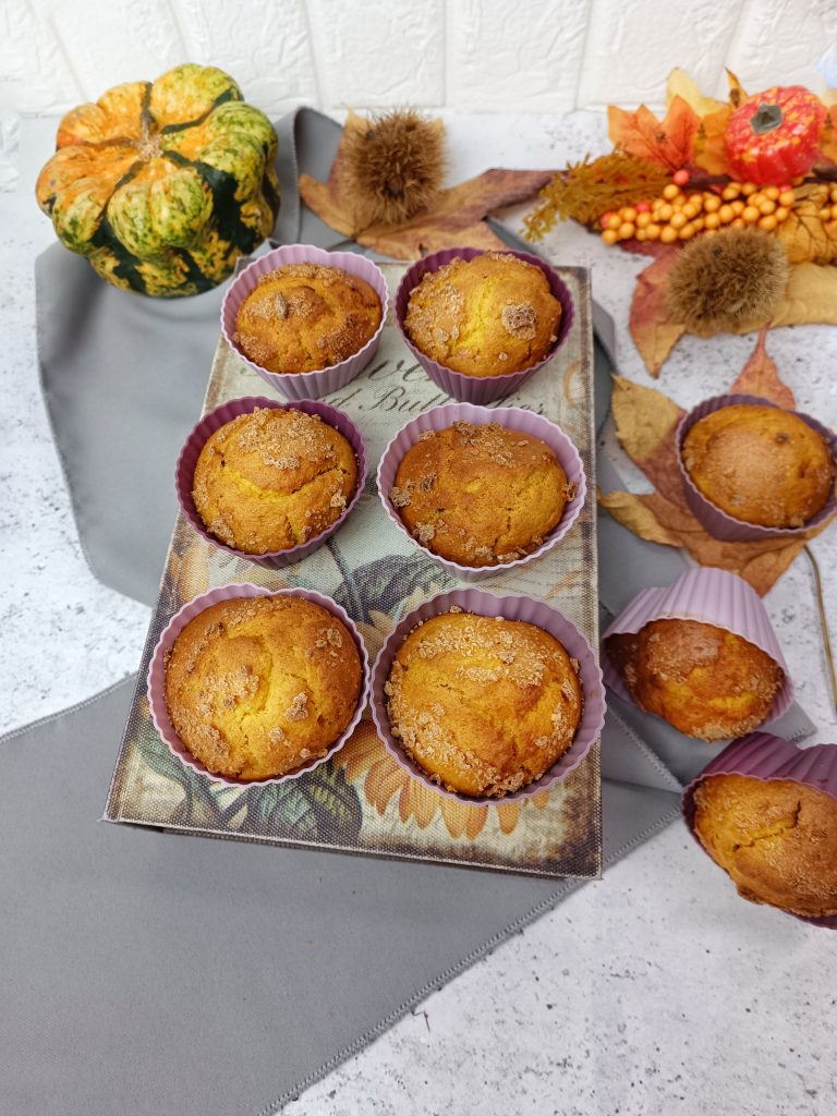 MUFFIN ALLA ZUCCA CON CUORE DI CIOCCOLATO 