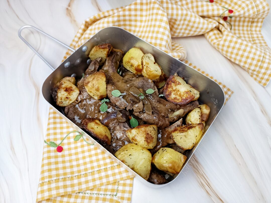 AGNELLO IN PADELLA CON PATATE