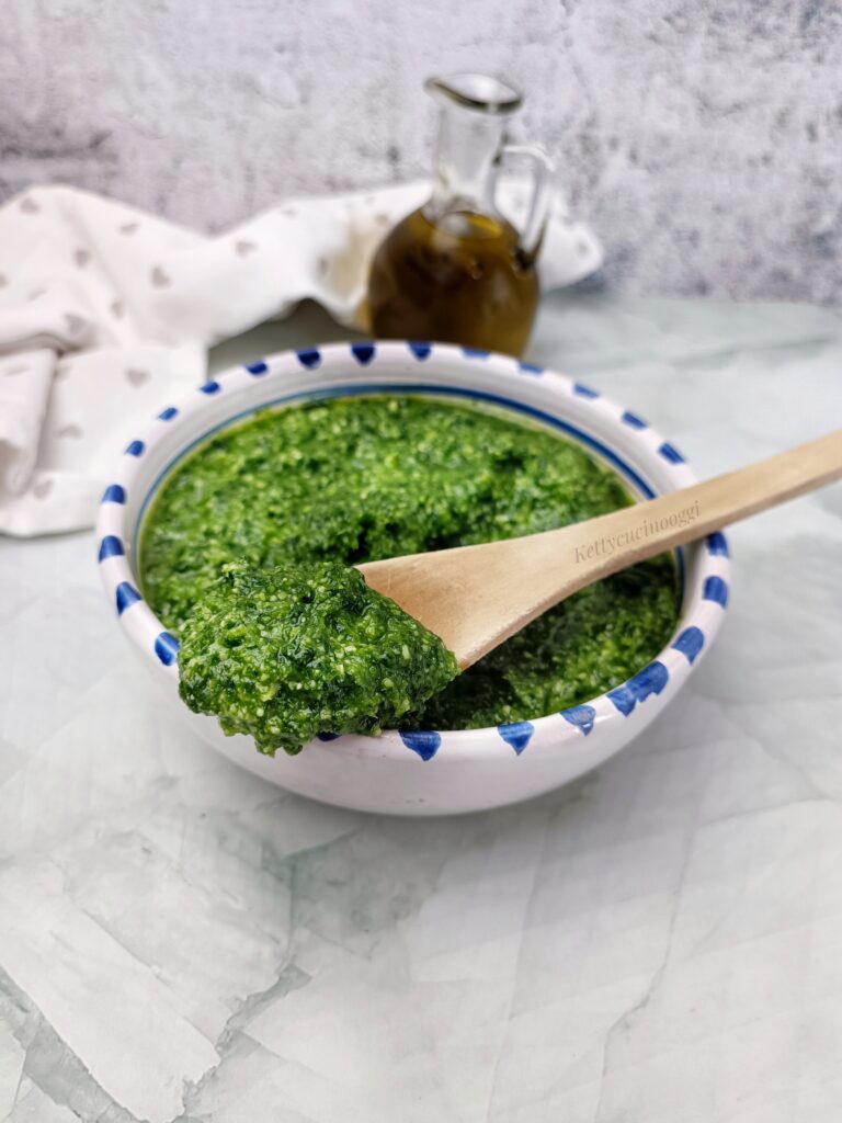 PESTO DI AGLIO ORSINO CON LE MANDORLE 