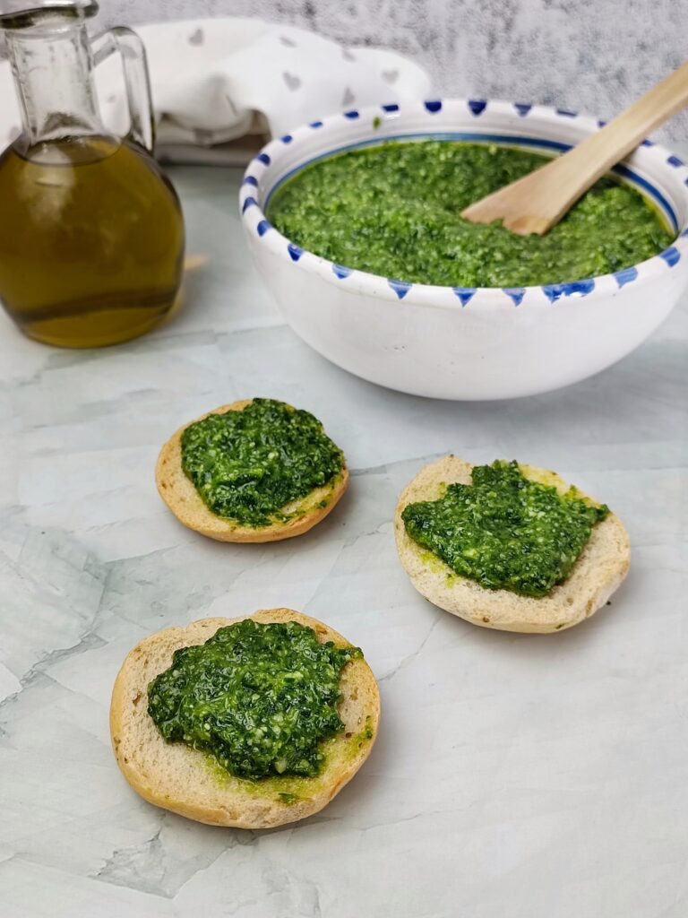 PESTO DI AGLIO ORSINO CON LE MANDORLE 