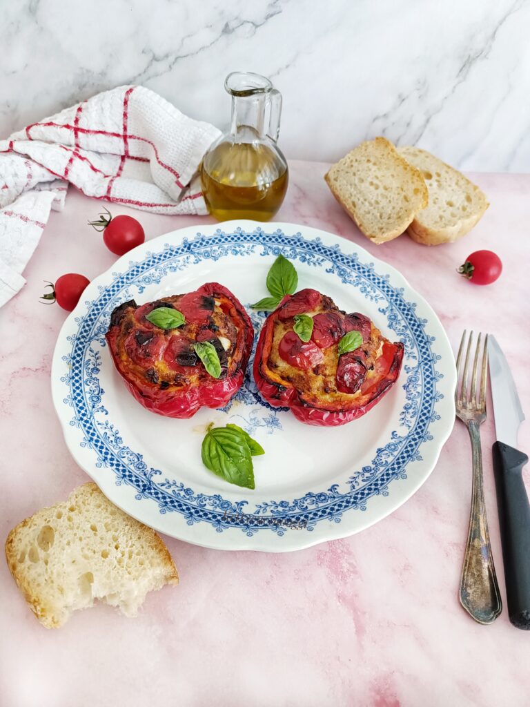 PEPERONI RIPIENI CON PASTA DI SALAME