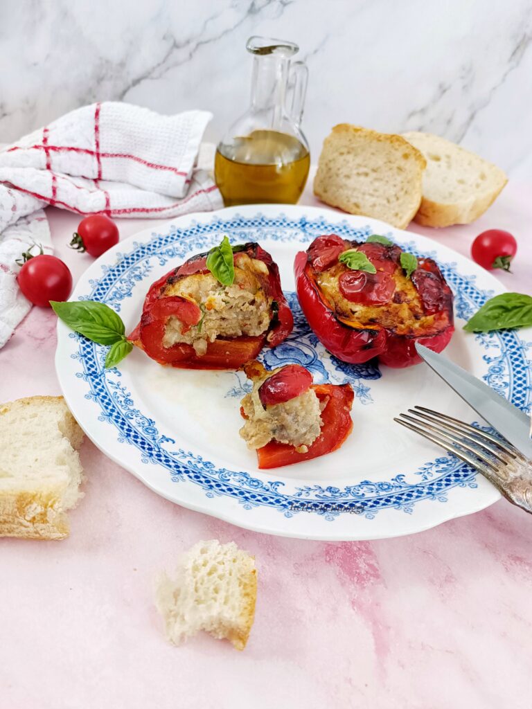 PEPERONI RIPIENI CON PASTA DI SALAME