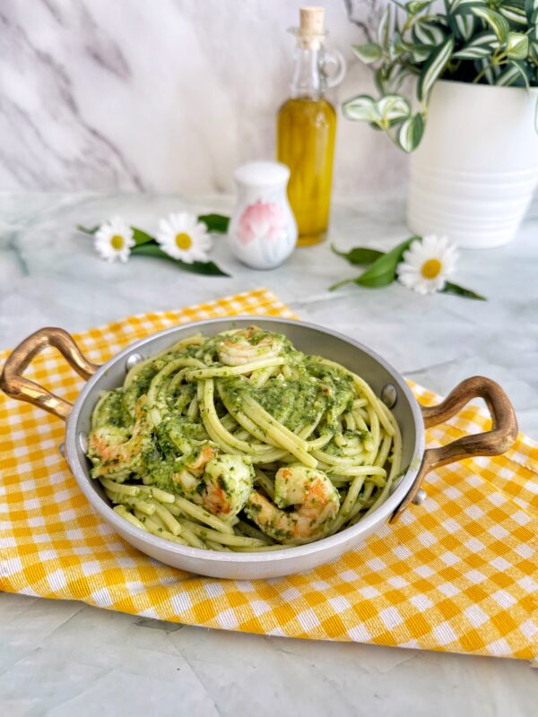Serviamo gli spaghetti ben caldi.