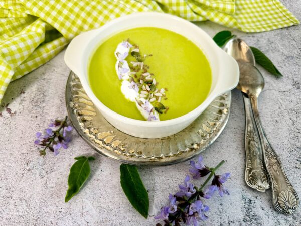 CREMA PISELLI E ZUCCHINE CON RICOTTA: LA RICETTA