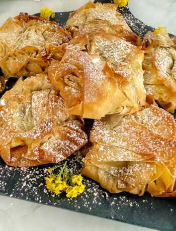 ROSE DI PASTA FILLO AL PISTACCHIO